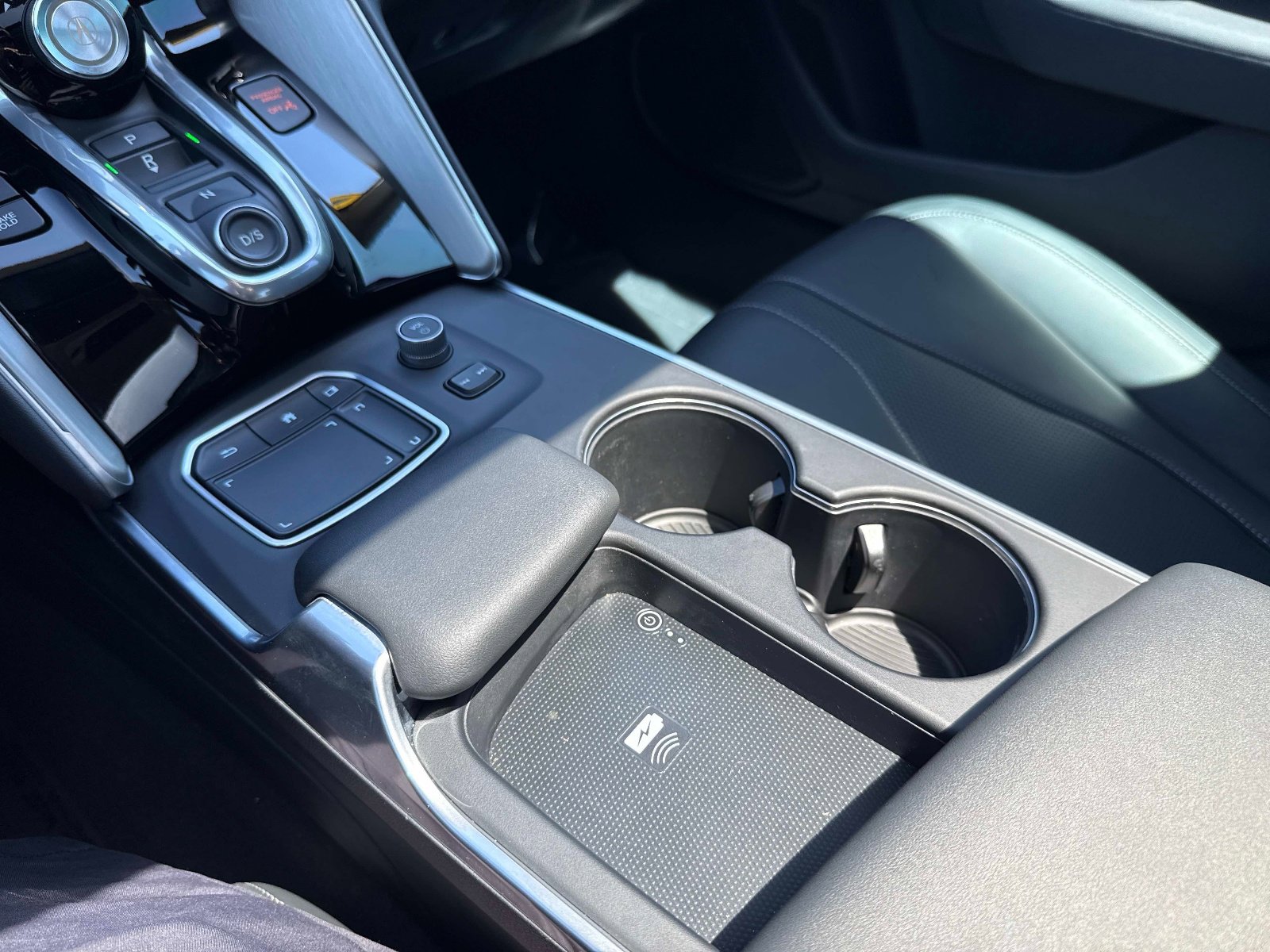 Certified 2025 Acura TLX w/ Technology Package image 25