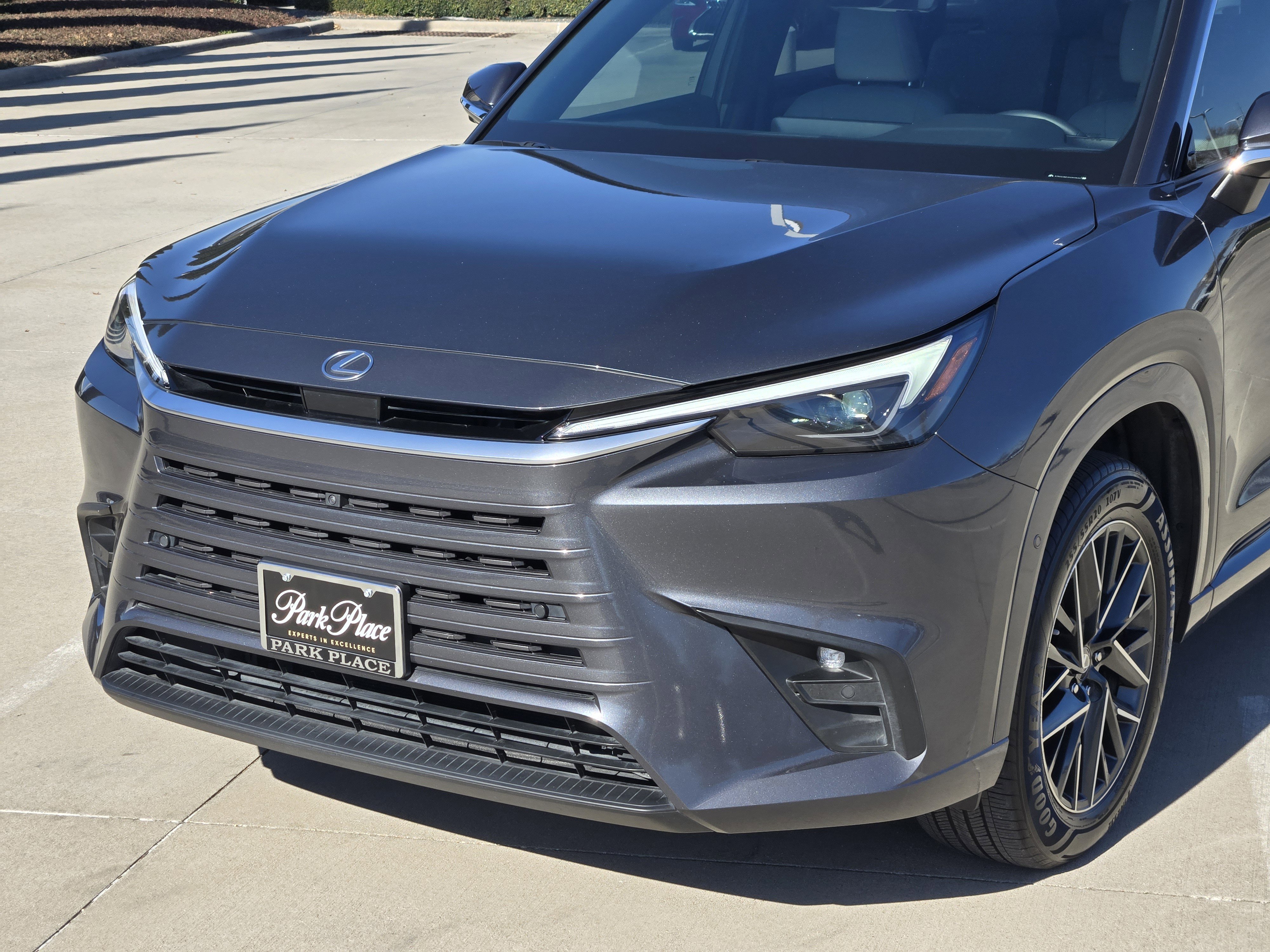 Used 2025 Lexus TX 350 AWD w/ Technology Package image 13