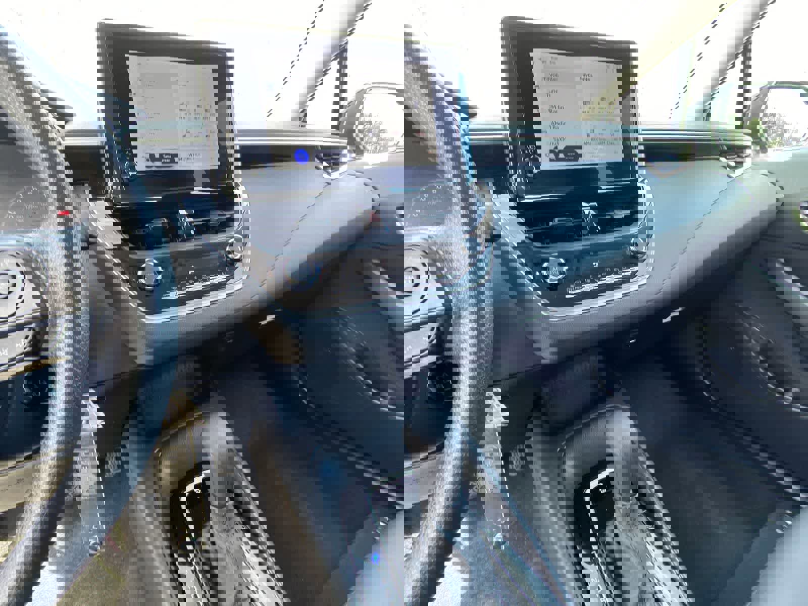 Used 2025 Toyota Corolla LE image 22