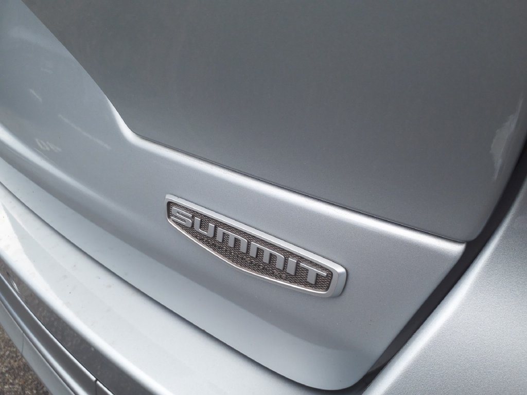 Used 2025 Jeep Grand Cherokee Summit AWD/4WD image 14