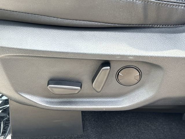 Used 2025 Ford Ranger Lariat w/ FX4 Off-Road Package image 19