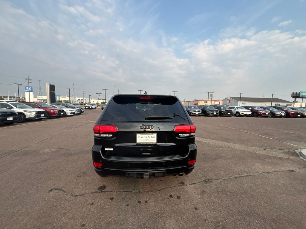 Used 2022 Jeep Grand Cherokee Laredo X AWD/4WD image 6