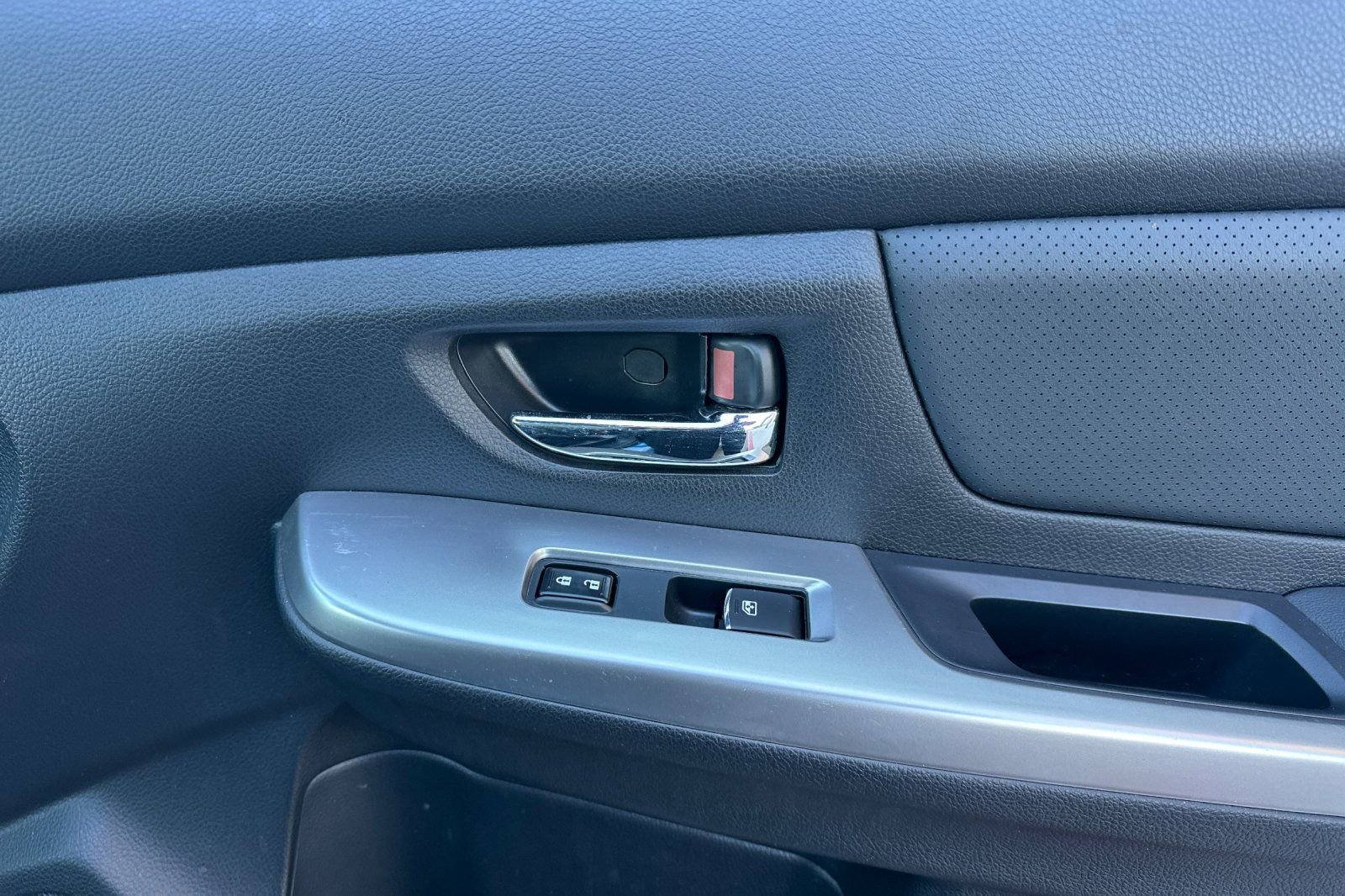 Used 2016 Subaru Crosstrek 2.0i Limited w/ Popular Package #2 image 19