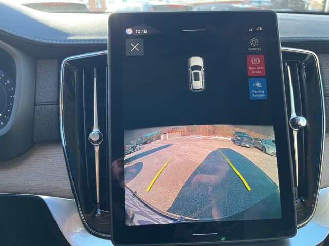 New 2026 Volvo XC90 B6 Core w/ Protection Package image 33