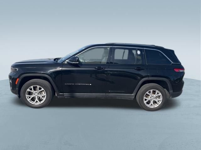 Used 2022 Jeep Grand Cherokee Limited w/ Luxury Tech Group II image 14