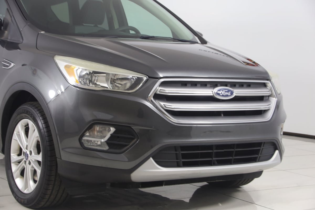 Used 2017 Ford Escape SE AWD/4WD image 27