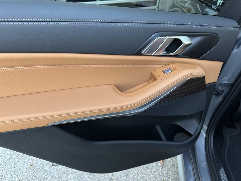 Used 2025 BMW X7 xDrive40i w/ M Sport Package image 13