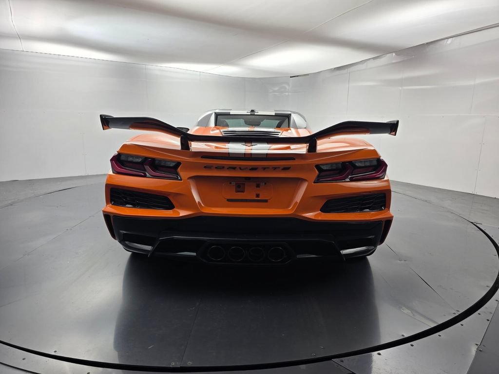 Used 2024 Chevrolet Corvette Z06 w/ Stealth Interior Trim Package RWD image 6