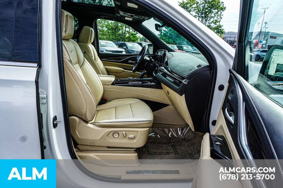 Used 2023 Cadillac Escalade Premium Luxury w/ Performance Package AWD/4WD image 24