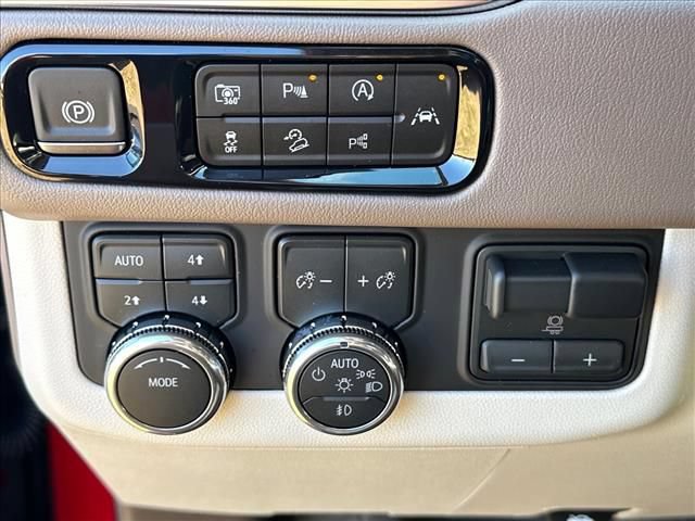 New 2026 GMC Yukon XL Denali w/ Denali Reserve Package AWD/4WD image 31