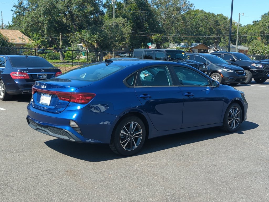 Used 2023 Kia Forte LXS FWD image 7
