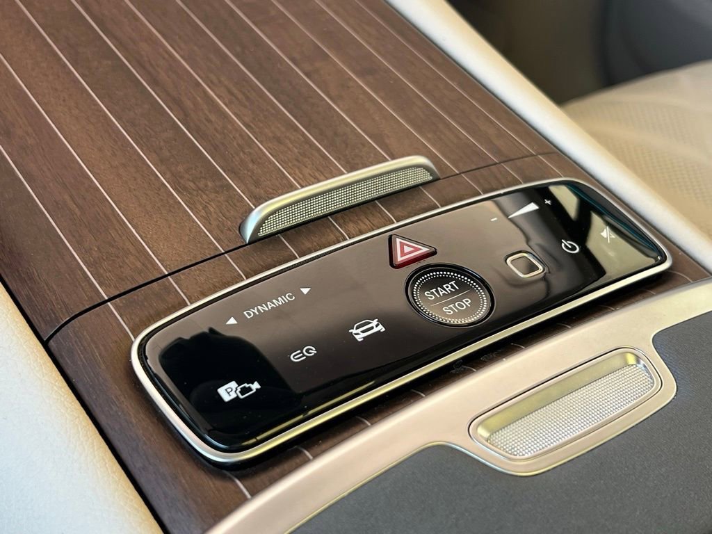 Used 2023 Mercedes-Benz EQS 580 4MATIC SUV w/ Exclusive Trim Package image 22