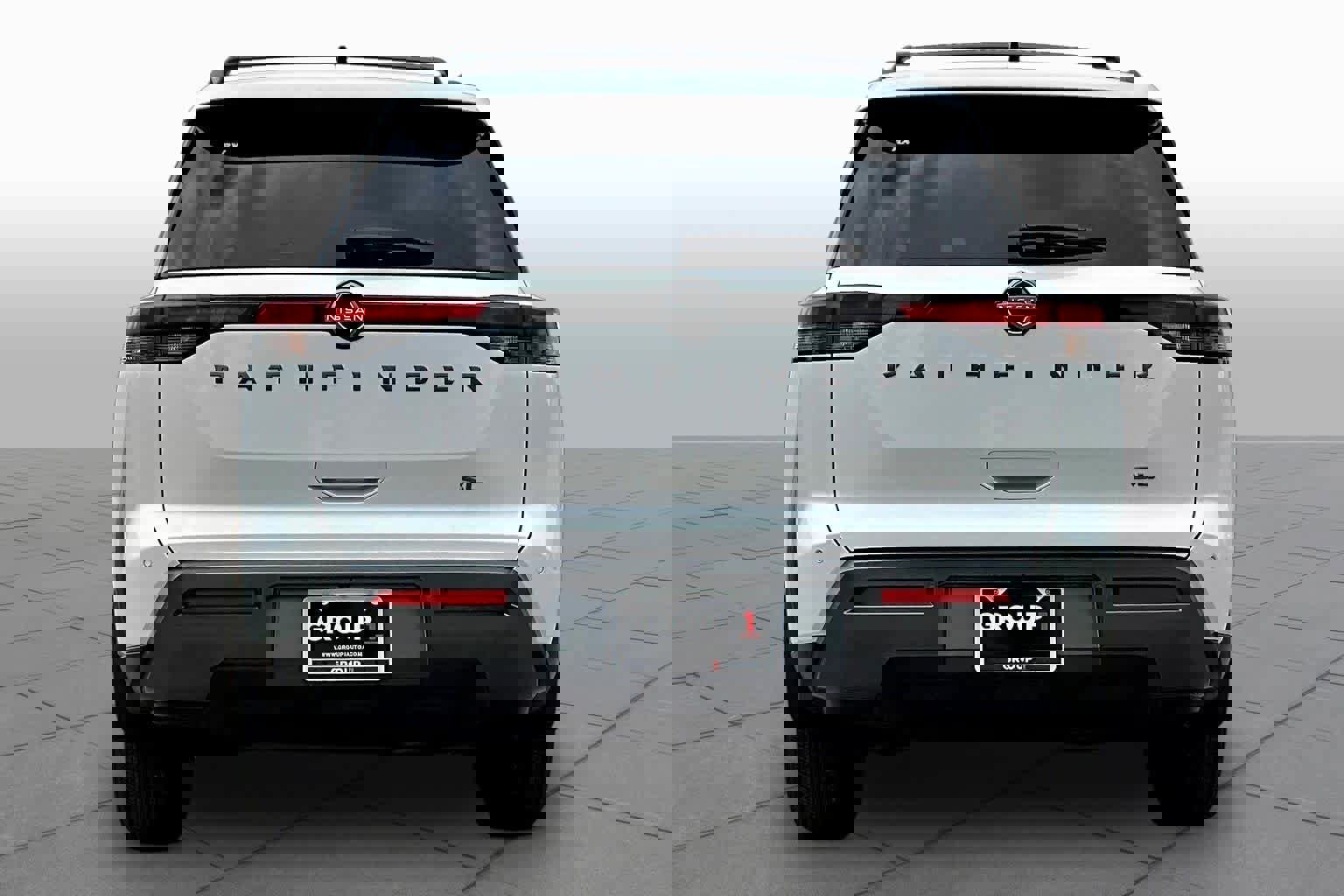 New 2026 Nissan Pathfinder SL image 4