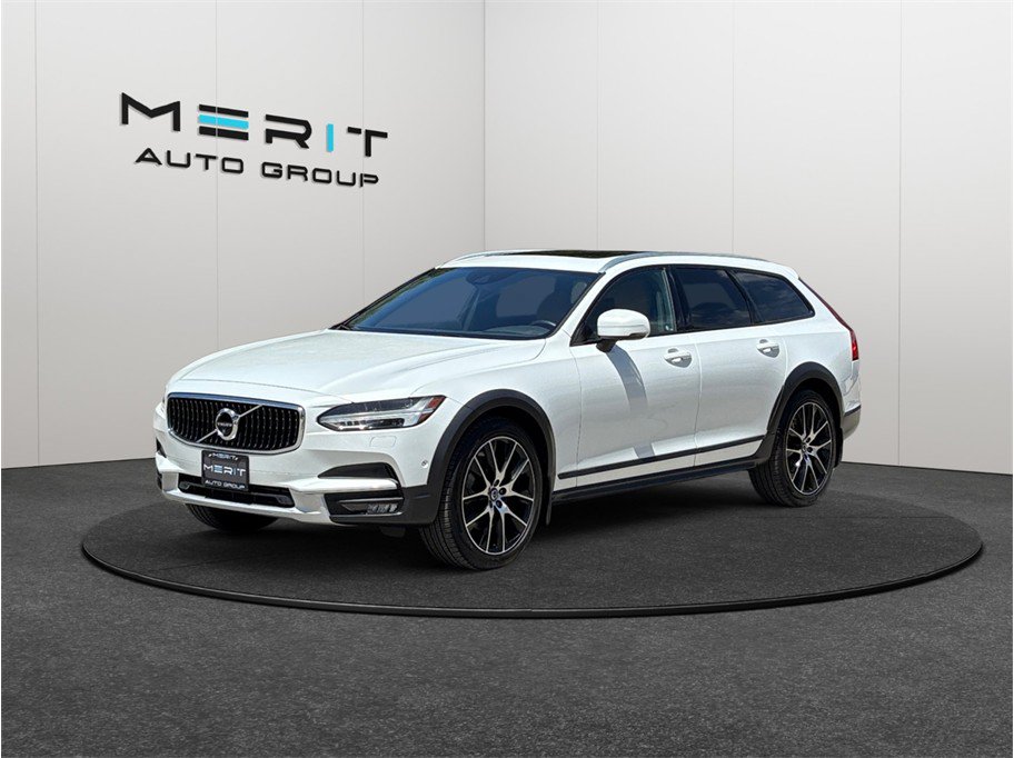 Used 2018 Volvo V90 T6 Cross Country w/ Convenience Package AWD/4WD image 4