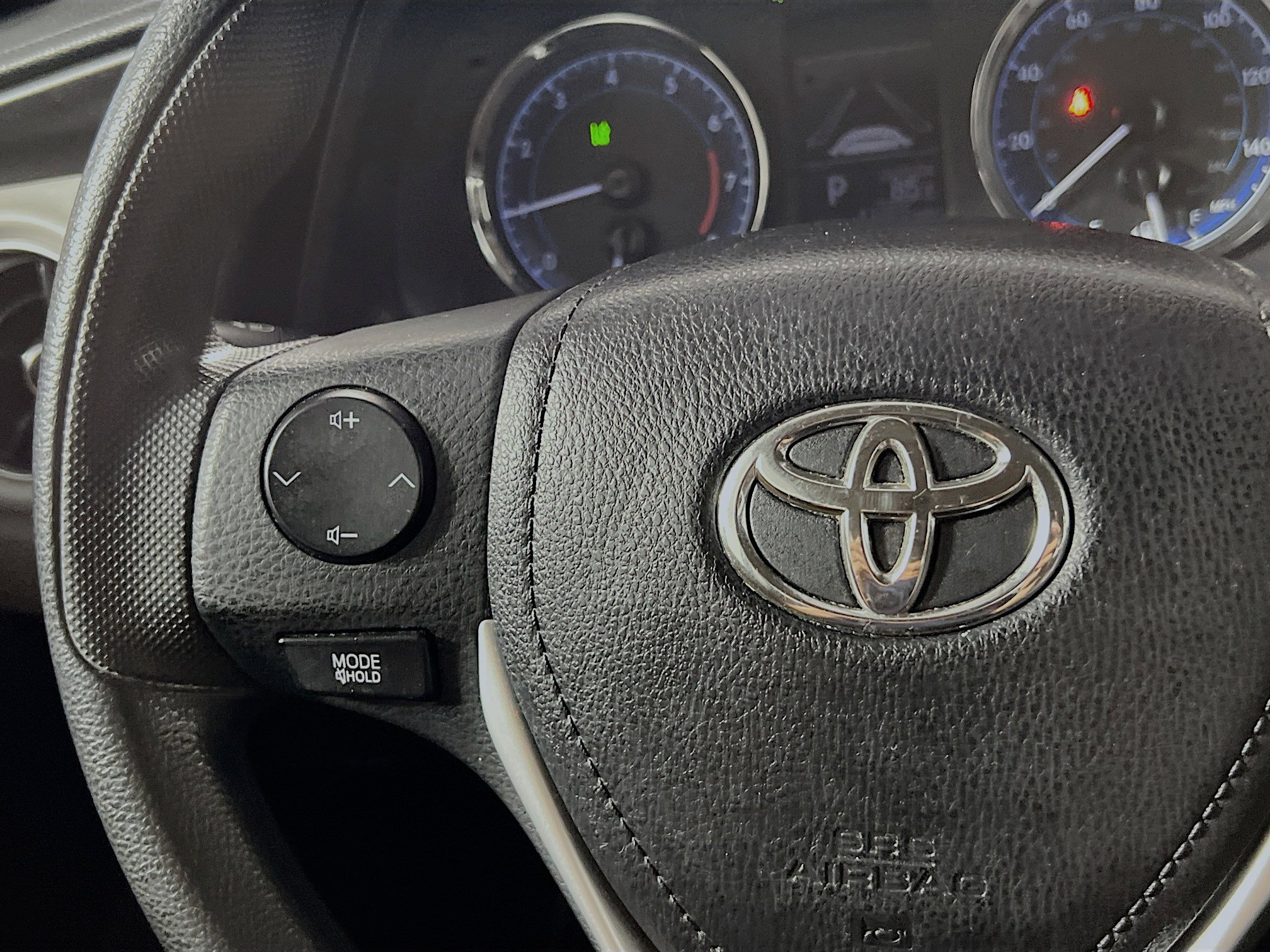 Used 2019 Toyota Corolla LE FWD image 19