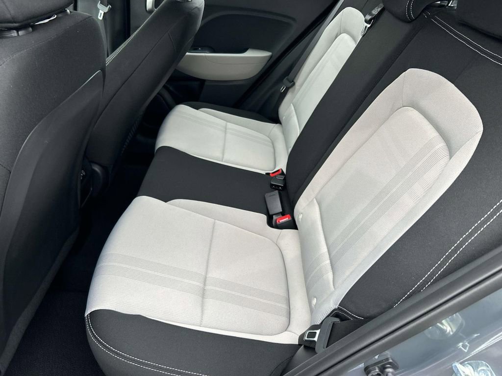 New 2026 Hyundai Venue SEL FWD image 17