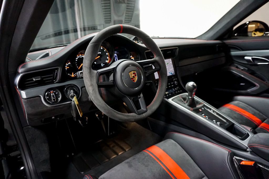 Used 2018 Porsche 911 GT3 RWD image 9