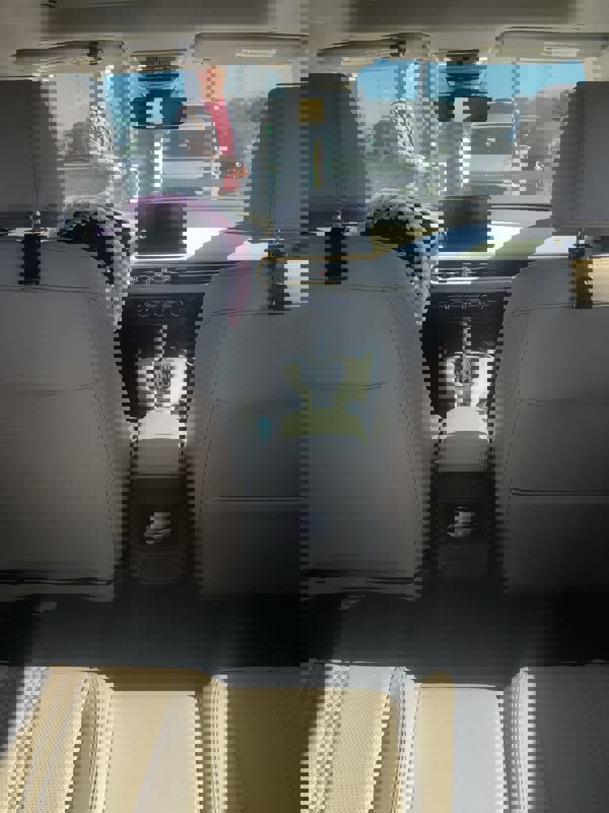 Used 2023 Honda HR-V EX-L image 9