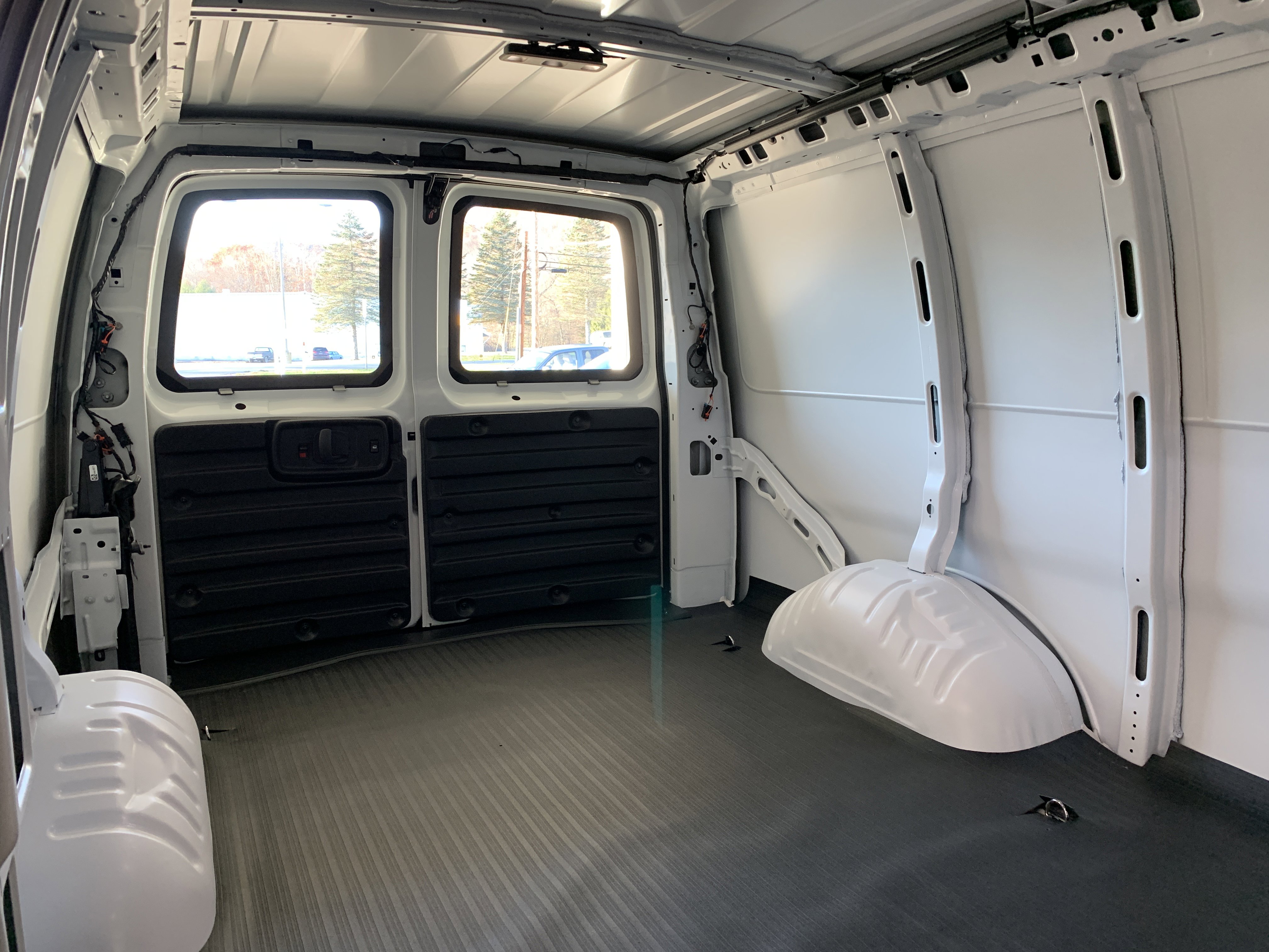 New 2025 Chevrolet Express 2500 image 36