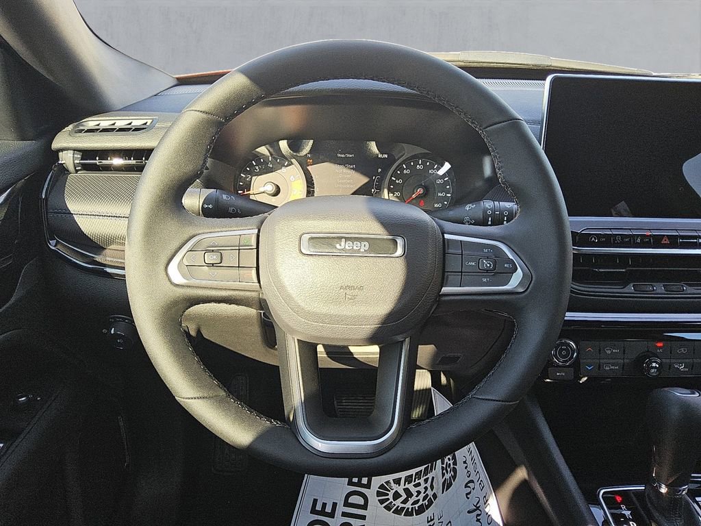 New 2026 Jeep Compass Latitude image 12