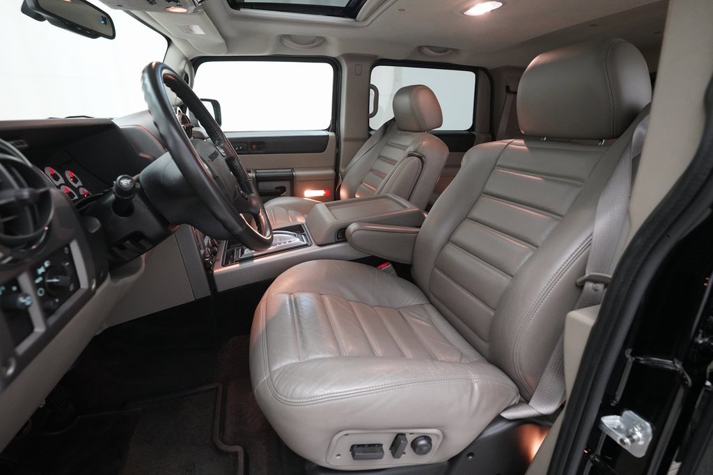 Used 2003 HUMMER H2 w/ Preferred Equipment Group image 19