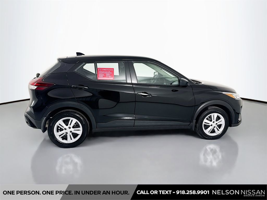 Certified 2025 Nissan Kicks Play S image 4