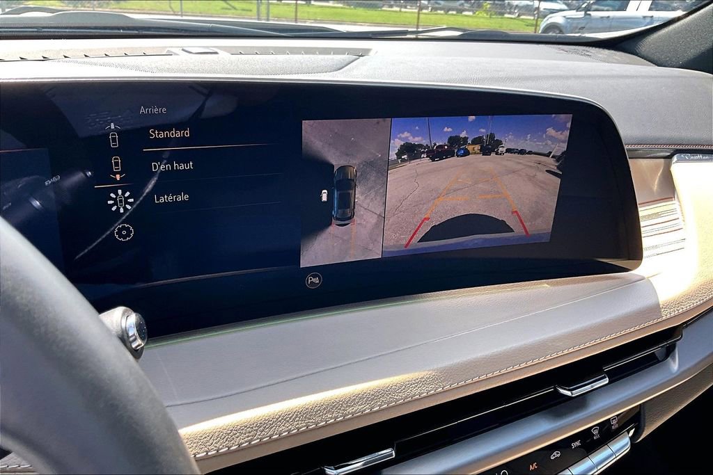 Used 2024 Cadillac XT4 Premium Luxury w/ Active Safety Package AWD/4WD image 30
