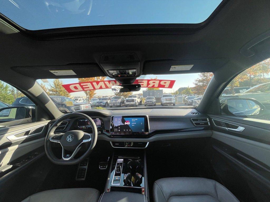 Used 2024 Volkswagen Atlas Cross Sport SEL R-Line image 29
