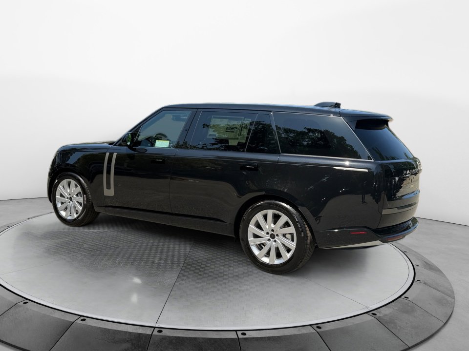 New 2026 Land Rover Range Rover Long Wheelbase SE AWD/4WD image 5