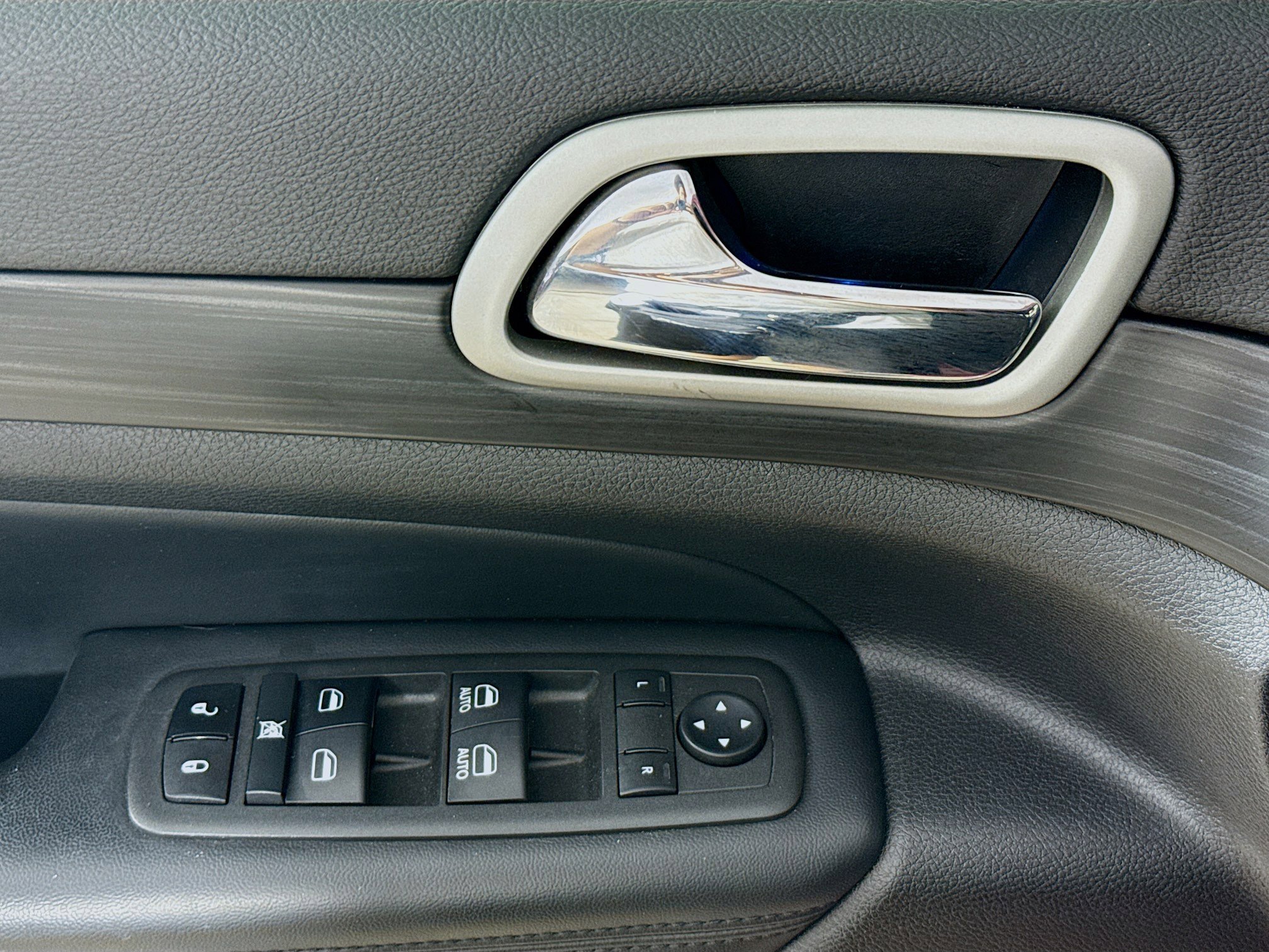 Used 2021 Jeep Grand Cherokee Laredo X image 20