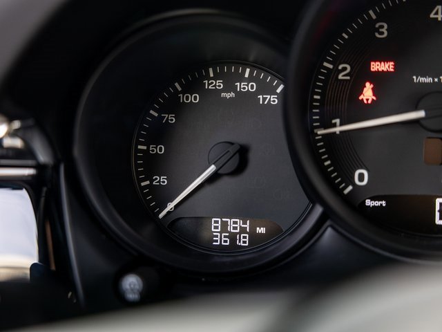 Certified 2025 Porsche Macan image 52