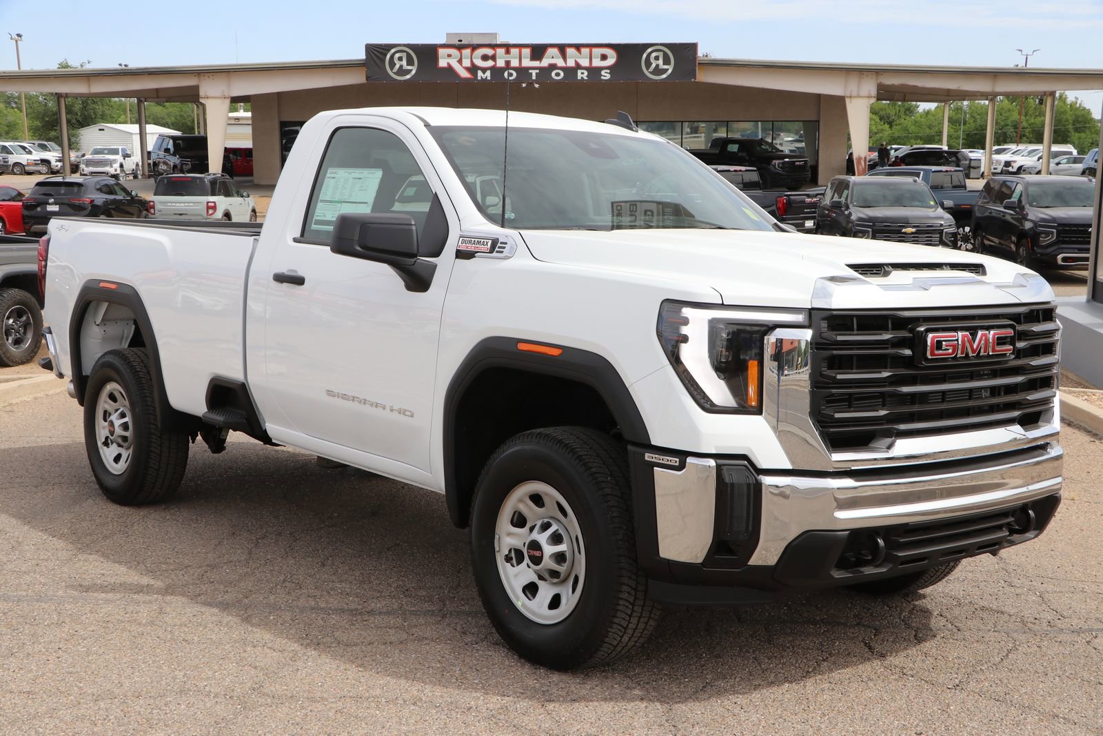 New 2025 GMC Sierra 3500 Pro image 1