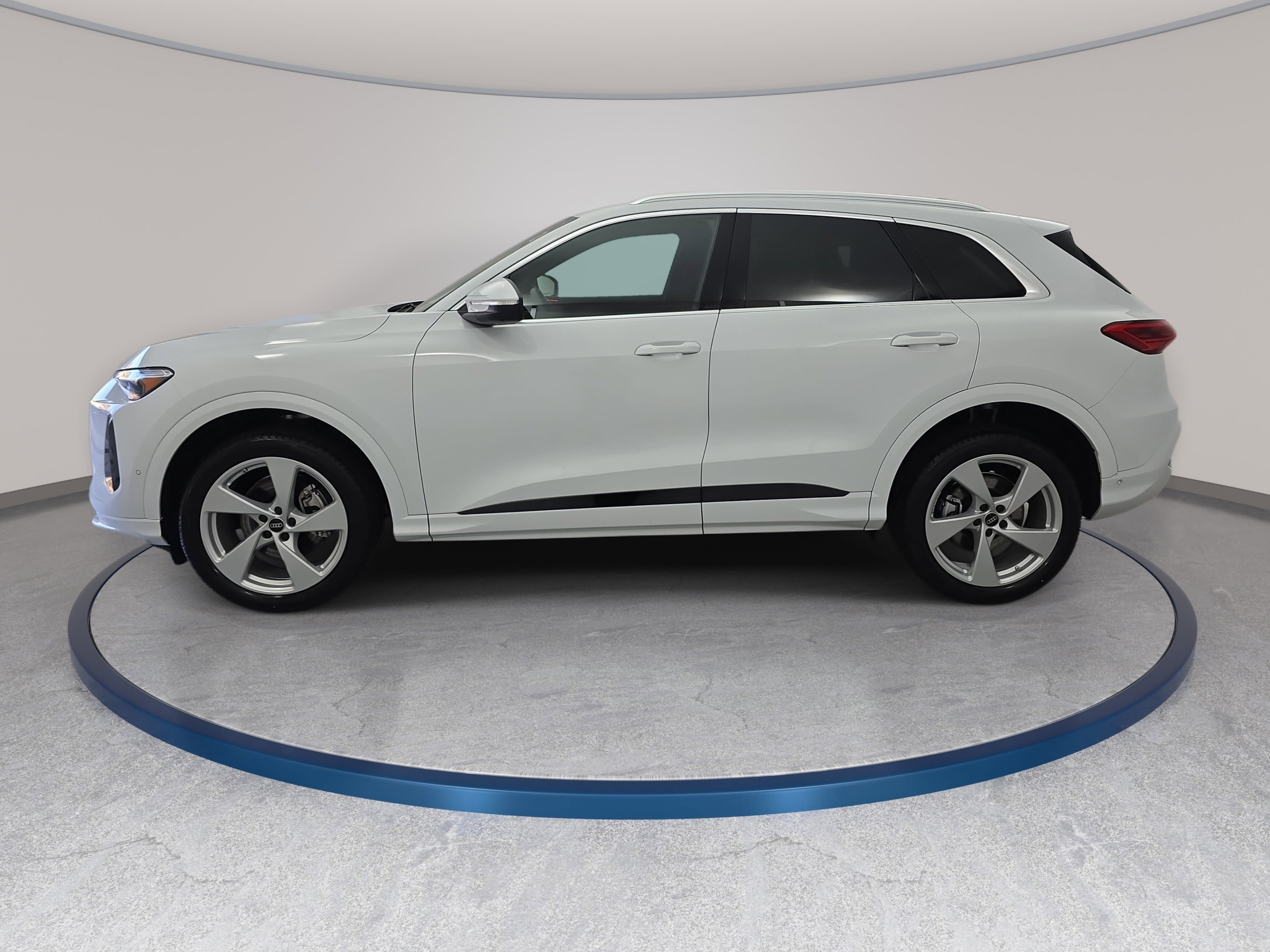 New 2025 Audi Q5 Premium Plus image 8