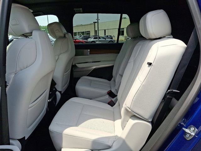 New 2026 Cadillac Vistiq Luxury w/ LPO, Floor Liner Package AWD/4WD image 5