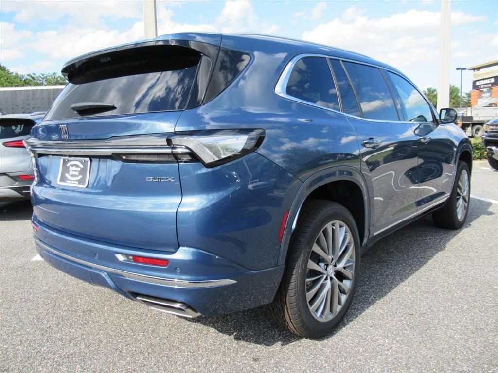 New 2026 Buick Enclave Avenir w/ Super Cruise Package FWD image 7