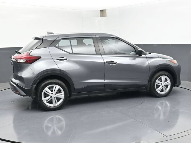 Used 2024 Nissan Kicks S FWD image 3