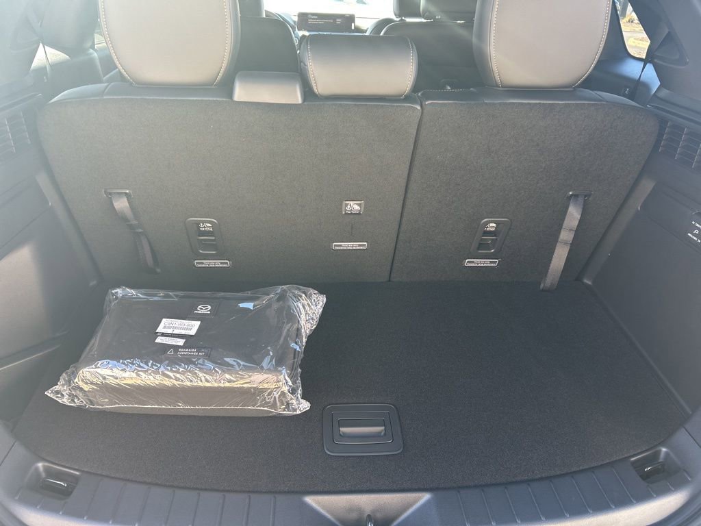 Certified 2025 MAZDA CX-90 3.3 Turbo w/ Premium Plus Pkg image 33