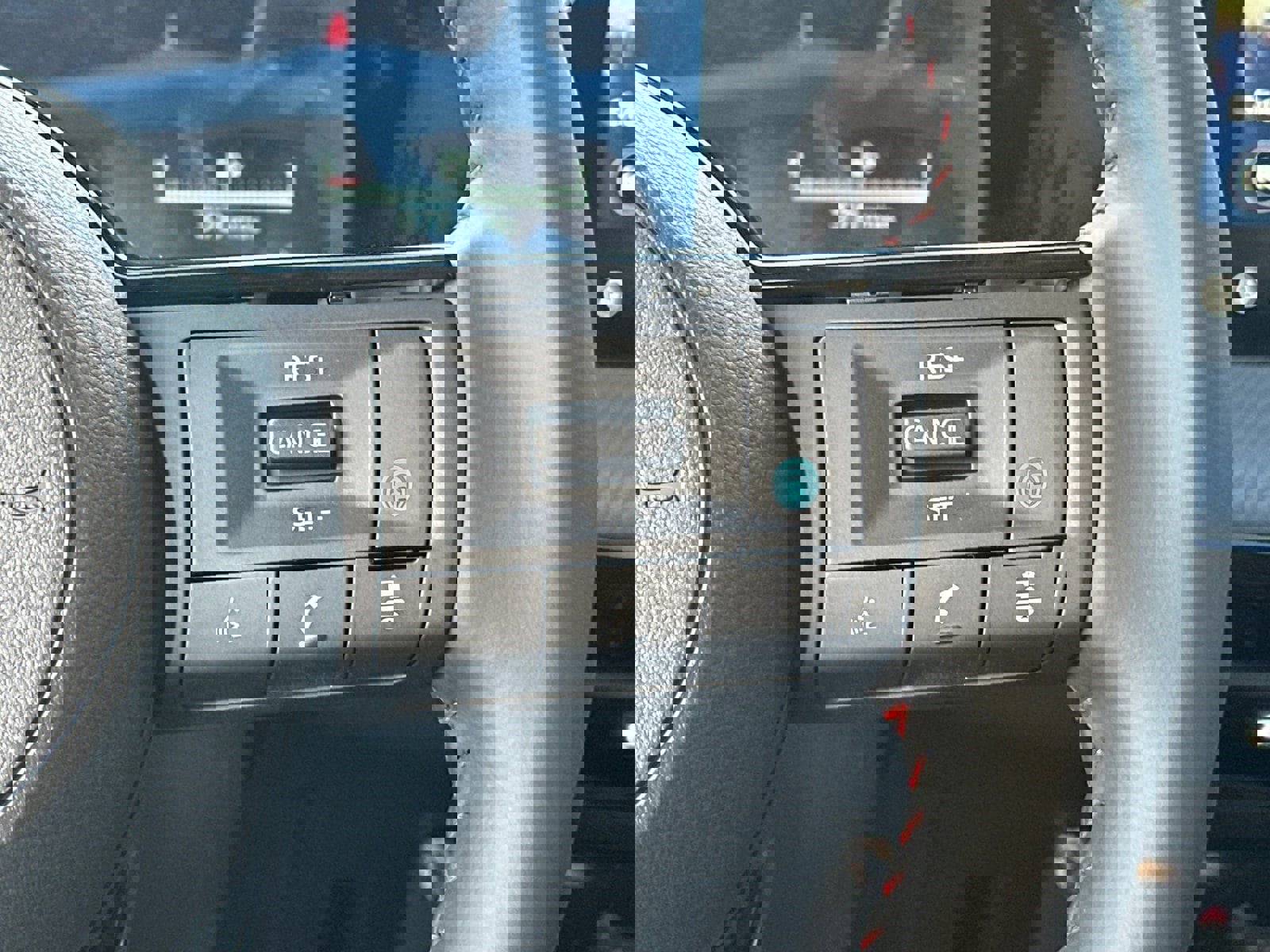 New 2026 Nissan Kicks SR image 25