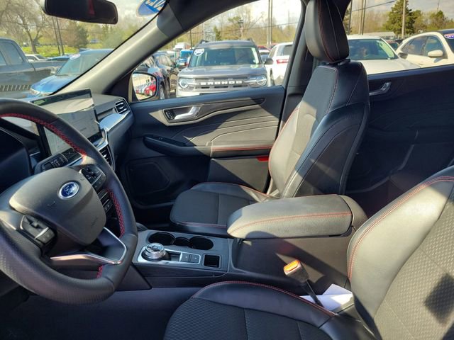 Certified 2023 Ford Escape ST-Line Select w/ Tech Pack #1 AWD/4WD image 14