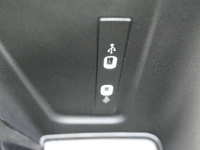 New 2026 Volkswagen Tiguan SEL R-Line image 3