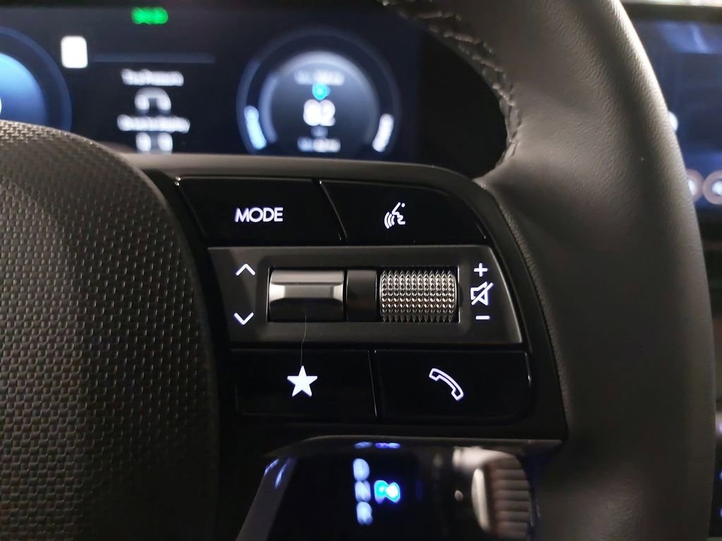 New 2025 Hyundai Ioniq 5 SE AWD/4WD image 18