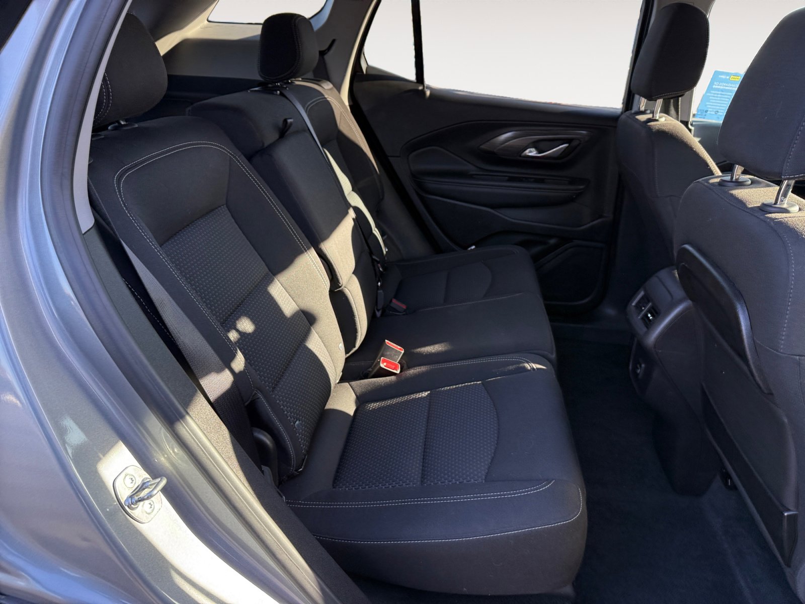 Used 2024 GMC Terrain SLE image 18