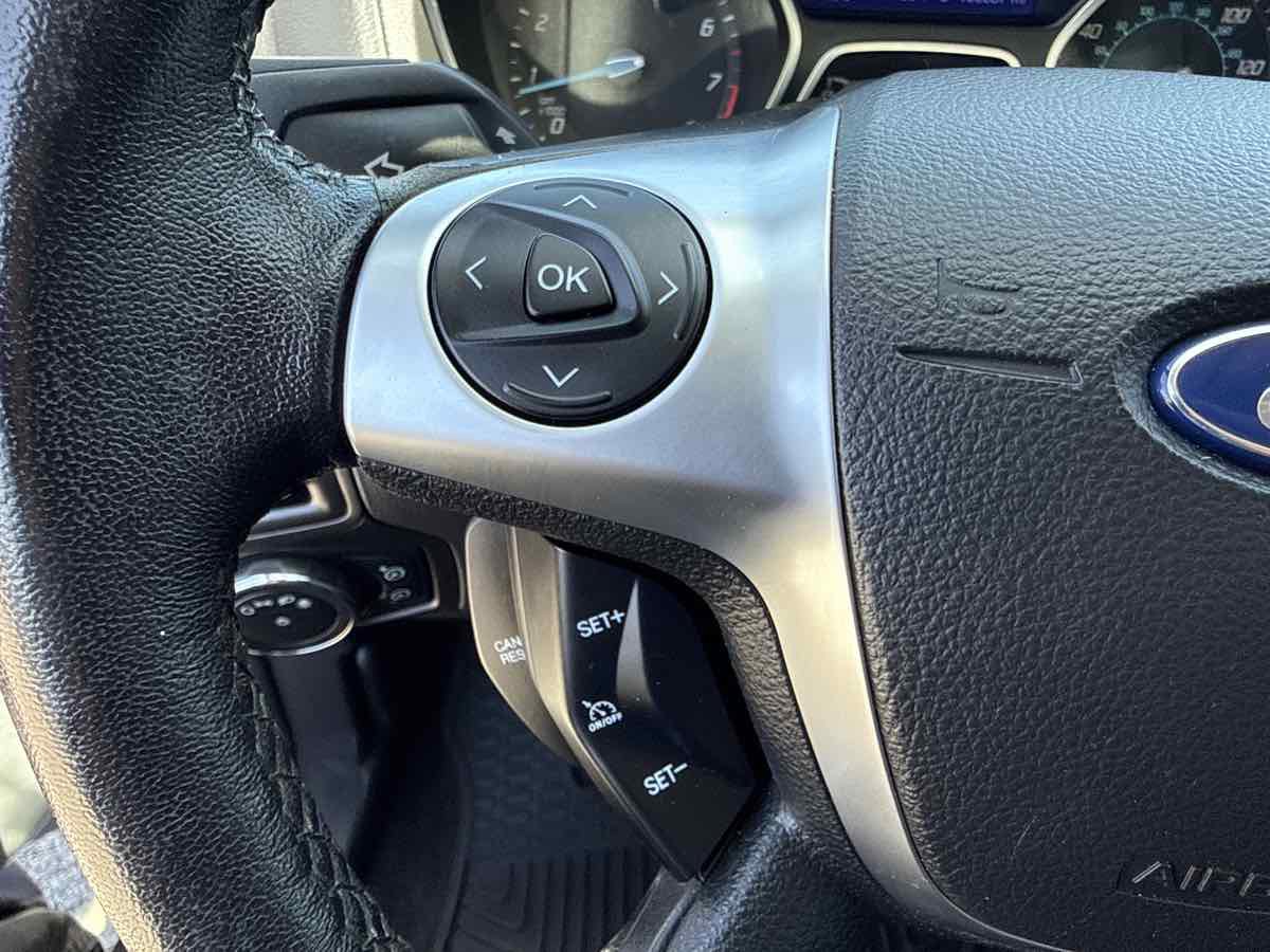 Used 2013 Ford Focus SE FWD image 24