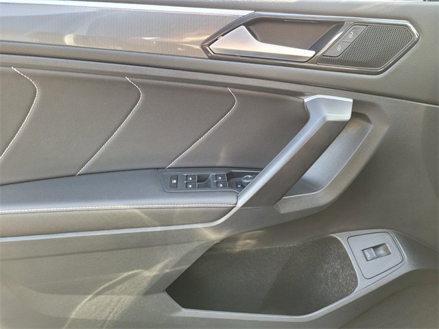Used 2024 Volkswagen Tiguan SE R-Line image 36