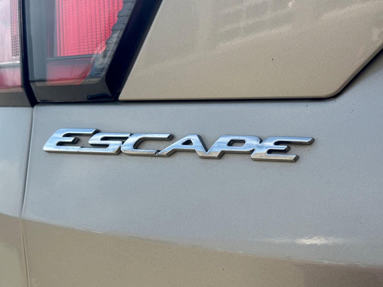 Used 2017 Ford Escape SE w/ Equipment Group 201A image 12