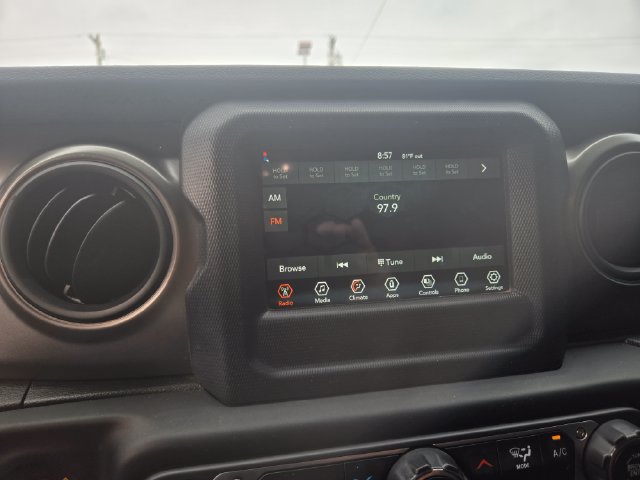 Used 2023 Jeep Gladiator Sport AWD/4WD image 5