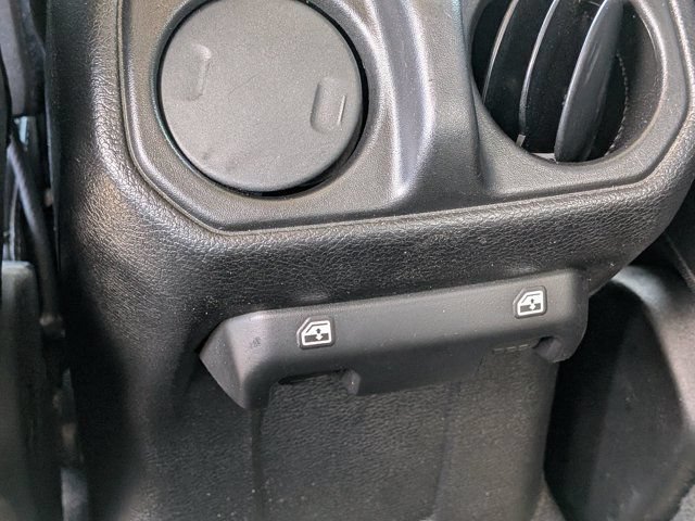 Used 2023 Jeep Gladiator Sport AWD/4WD image 15