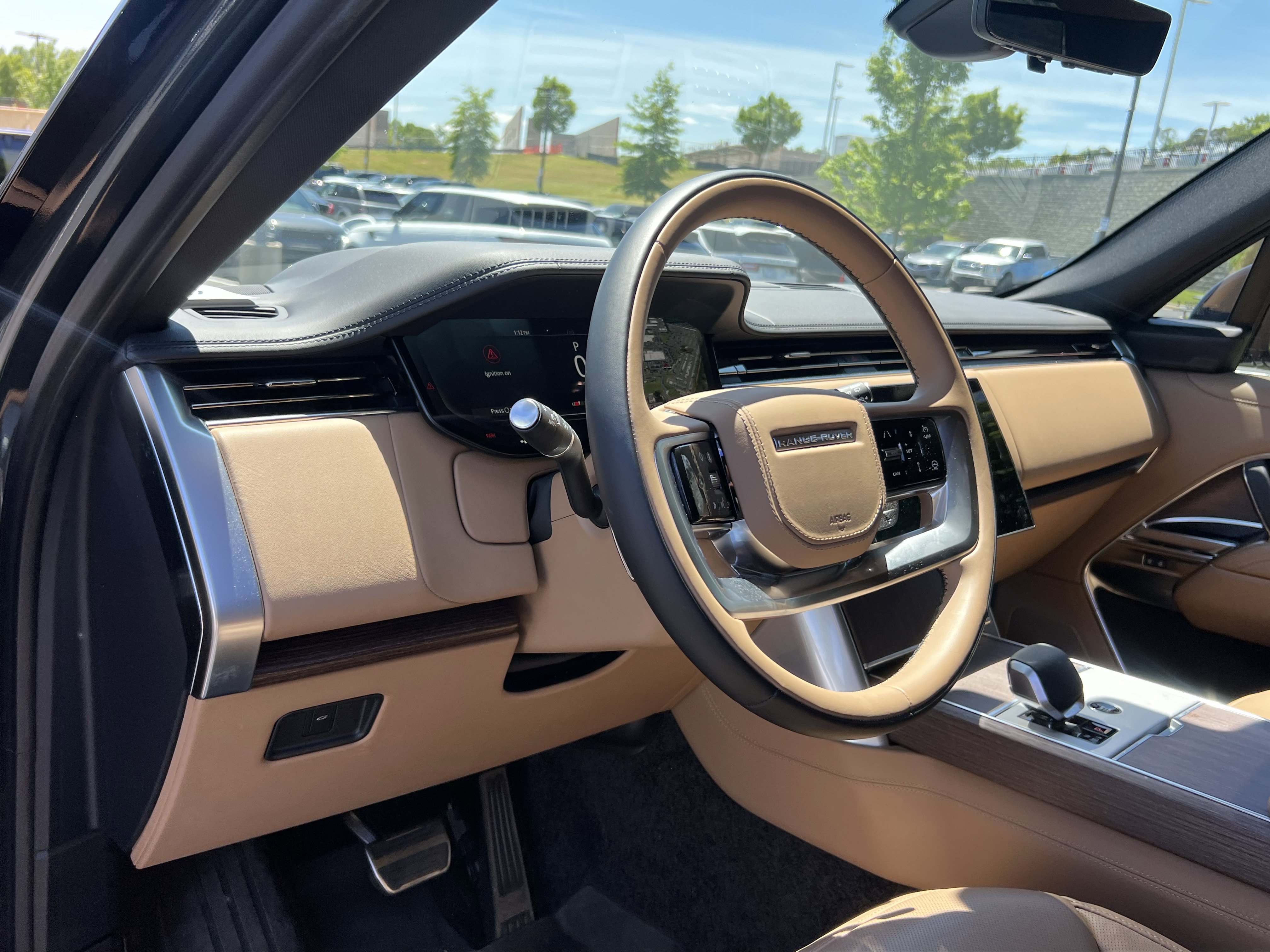 Certified 2025 Land Rover Range Rover SE AWD/4WD image 20