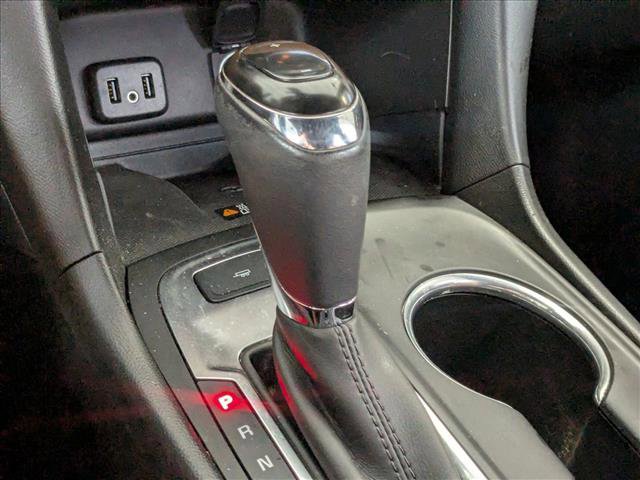 Used 2018 Chevrolet Equinox Premier image 12