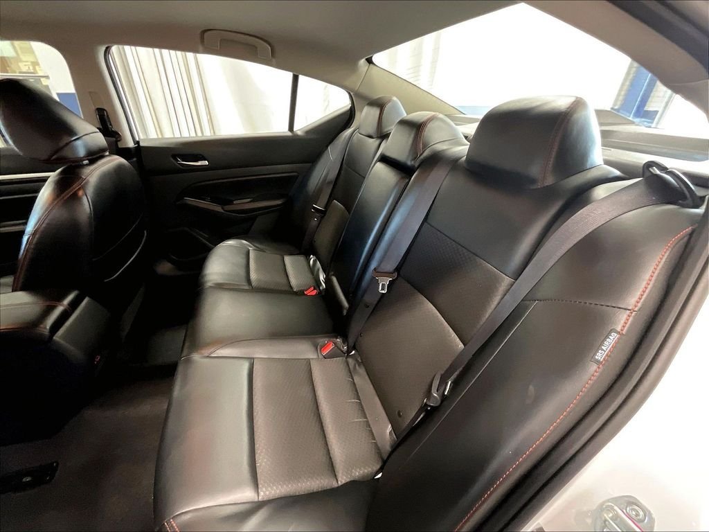 Used 2024 Nissan Altima 2.5 SR FWD image 15